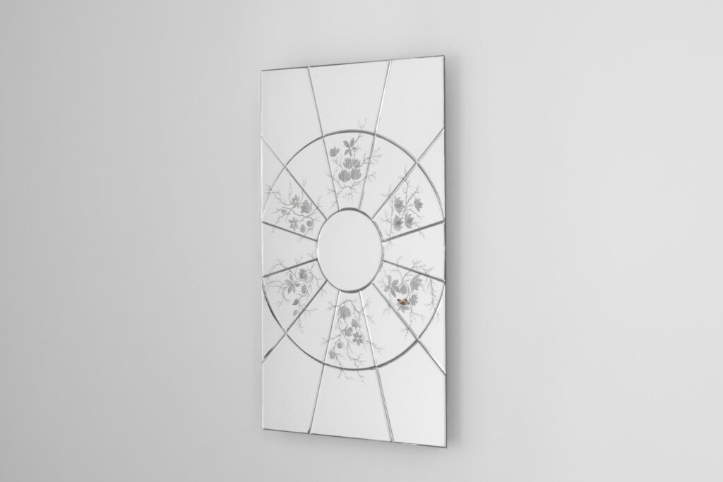 Liliiflora Mirror